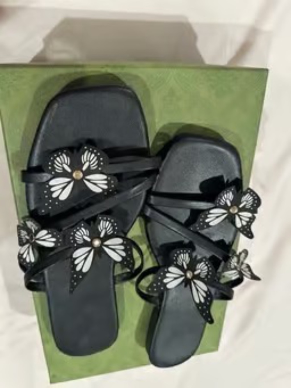 FASHION NOVA SIZE 7.5 BUTTERFLY SANDALS SHOES LOT5765
